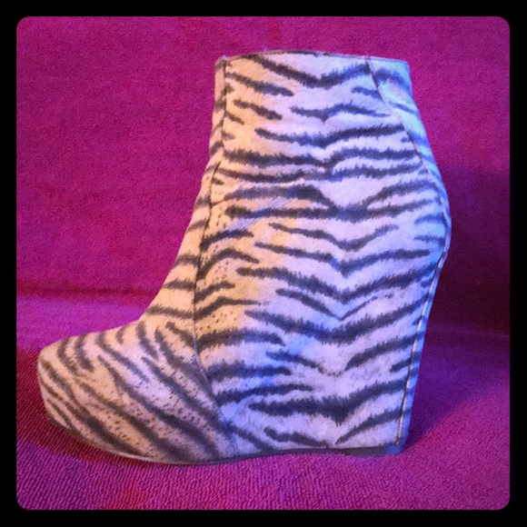 Sportsgirl Shoes - Ultrasuede zebra platform booties